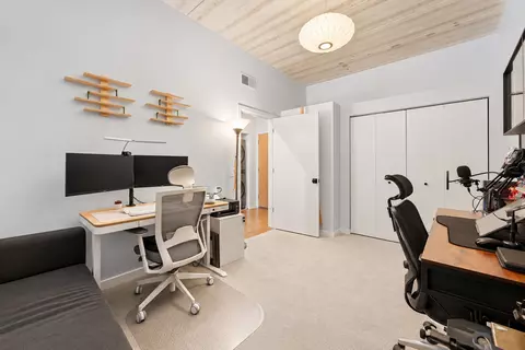 Other - 3260 N Clark St #304, Chicago, IL 60657 photo 2 of 4