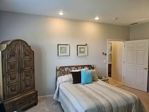 Bedroom - 2841 Normandy Cir, Naperville, IL 60564 photo 1 of 2