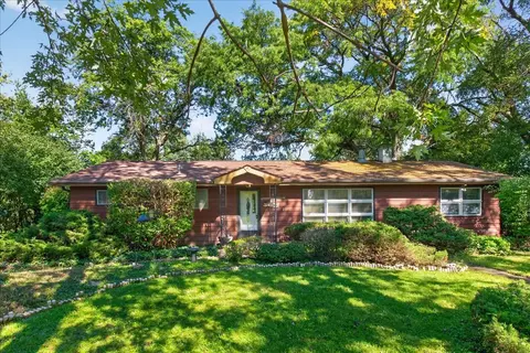 17 W342 White Pine Rd, Bensenville, IL 60106