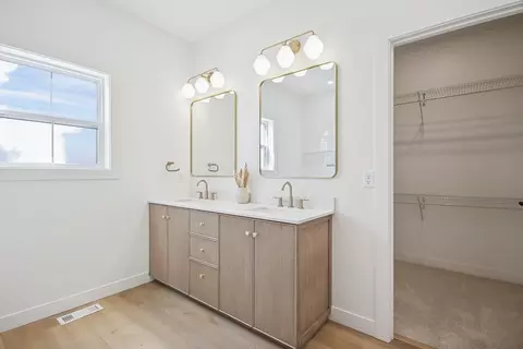 Bath - 120 Lea Ln, Forsyth, IL 62535 photo 5 of 5