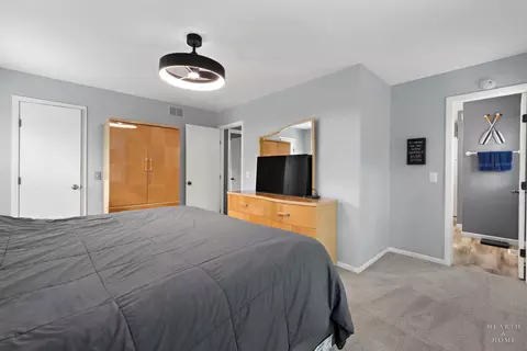 Bedroom - 930 Ridgewood Dr, Cary, IL 60013 photo 2 of 4