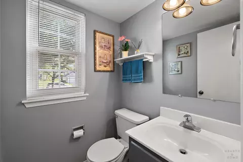 Bath - 930 Ridgewood Dr, Cary, IL 60013 photo 1 of 2