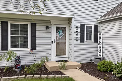 Exterior - 930 Ridgewood Dr, Cary, IL 60013 photo 2 of 11