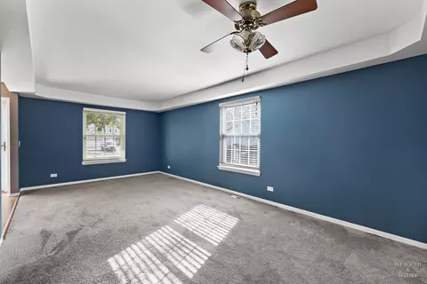 Living - 930 Ridgewood Dr, Cary, IL 60013 photo 2 of 3