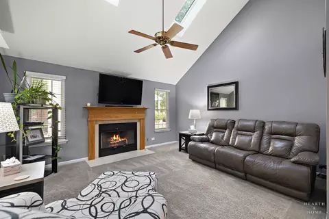 Living - 930 Ridgewood Dr, Cary, IL 60013 photo 3 of 3