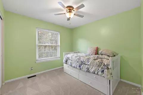 Bedroom - 930 Ridgewood Dr, Cary, IL 60013 photo 3 of 4