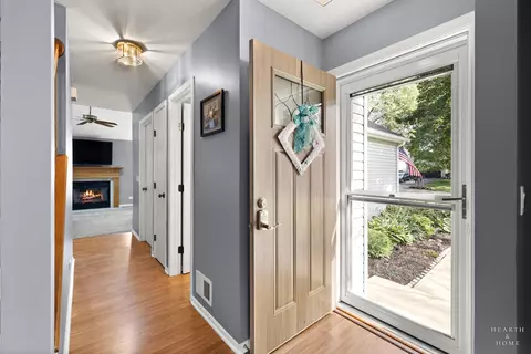 Entry Way - 930 Ridgewood Dr, Cary, IL 60013 photo 1 of 1