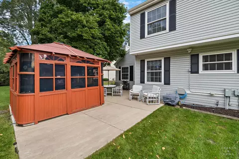Exterior - 930 Ridgewood Dr, Cary, IL 60013 photo 3 of 11