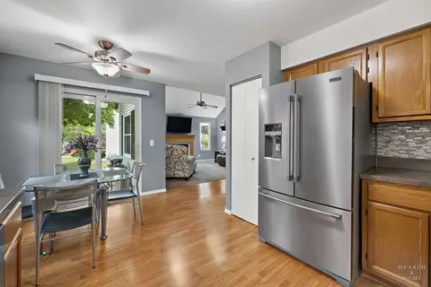 Kitchen - 930 Ridgewood Dr, Cary, IL 60013 photo 4 of 5