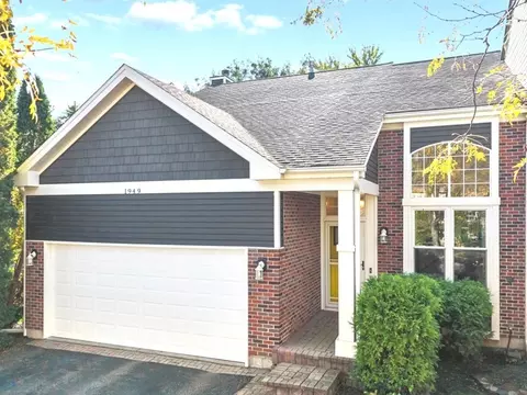 1949 Barnhill Dr, Mundelein, IL 60060