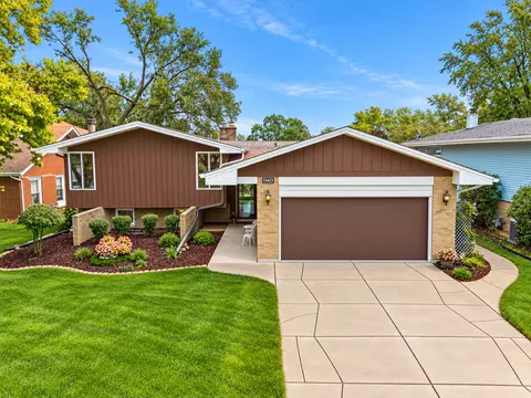 15423 Michaele Dr, Oak Forest, IL 60452