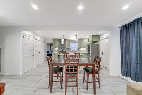 Dining - 15341 Afton Ave, Markham, IL 60428 photo 1 of 2