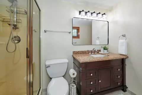 Bath - 9041 Delphia Ave, Des Plaines, IL 60016 photo 2 of 7