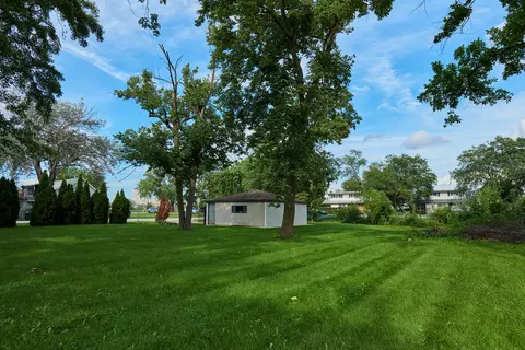 Exterior - 9041 Delphia Ave, Des Plaines, IL 60016 photo 5 of 5