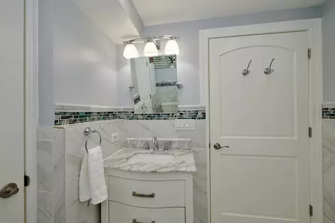 Bath - 9041 Delphia Ave, Des Plaines, IL 60016 photo 7 of 7
