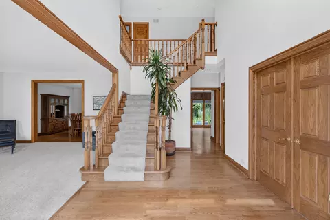 Entry Way - 450 Ford Ln, Bartlett, IL 60103 photo 1 of 1
