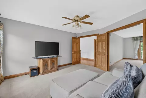 Living - 450 Ford Ln, Bartlett, IL 60103 photo 3 of 3