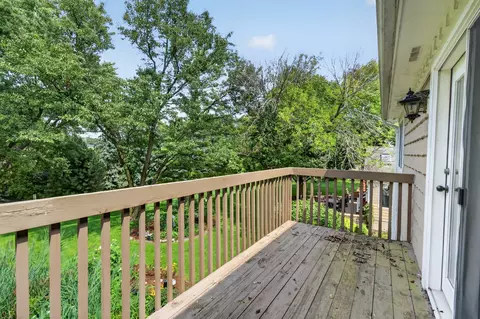 Exterior - 450 Ford Ln, Bartlett, IL 60103 photo 1 of 5