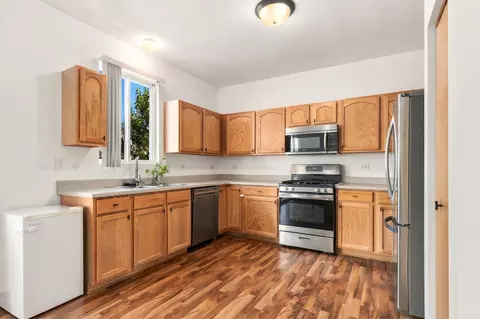 Kitchen - 347 Coneflower Dr, Minooka, IL 60447 photo 2 of 2