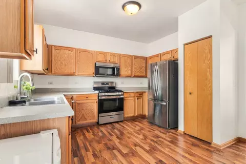 Kitchen - 347 Coneflower Dr, Minooka, IL 60447 photo 1 of 2