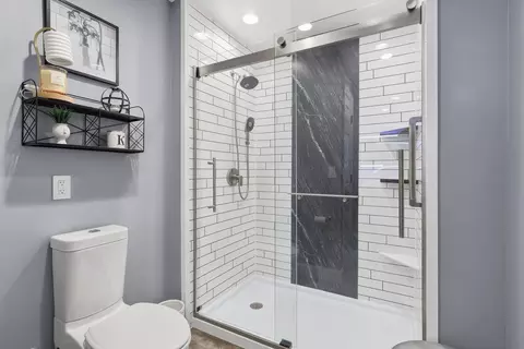 Bath - 1215 53rd St, Moline, IL 61265 photo 2 of 4