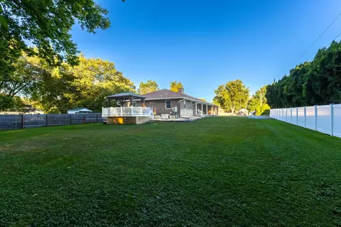 Exterior - 1215 53rd St, Moline, IL 61265 photo 10 of 13