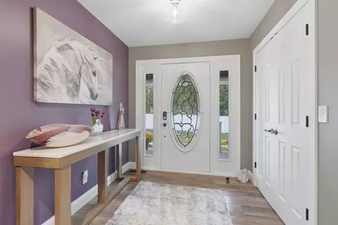 Entry Way - 1215 53rd St, Moline, IL 61265 photo 1 of 1
