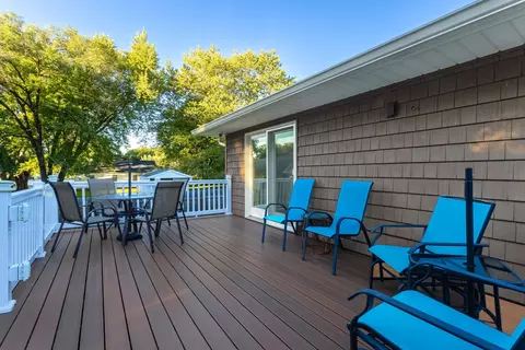 Exterior - 1215 53rd St, Moline, IL 61265 photo 5 of 13