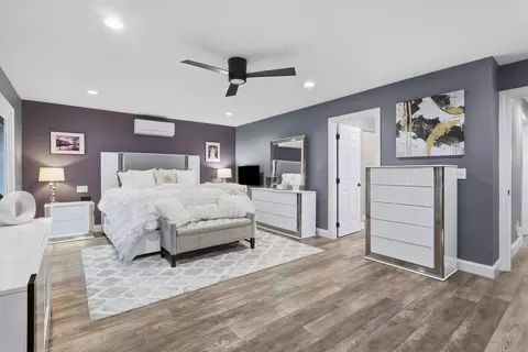 Bedroom - 1215 53rd St, Moline, IL 61265 photo 2 of 7