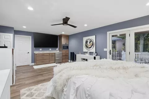 Bedroom - 1215 53rd St, Moline, IL 61265 photo 4 of 7