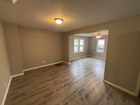 Living - 2276 Manchester Rd, Wheaton, IL 60187 photo 2 of 2