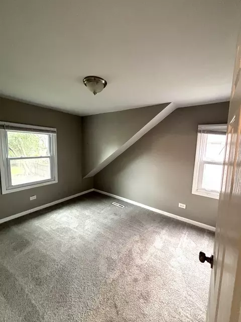 Bedroom - 2276 Manchester Rd, Wheaton, IL 60187 photo 4 of 4