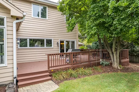 Exterior - 4020 White Eagle Dr, Naperville, IL 60564 photo 10 of 10
