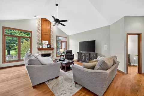 Other - 4020 White Eagle Dr, Naperville, IL 60564 photo 4 of 16