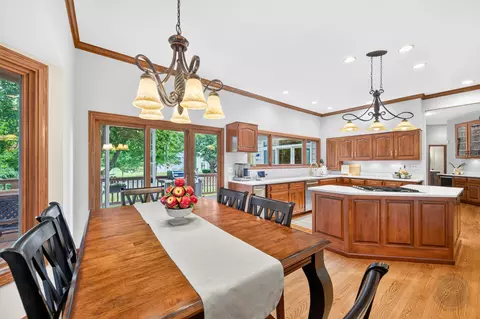 Dining - 4020 White Eagle Dr, Naperville, IL 60564 photo 6 of 6