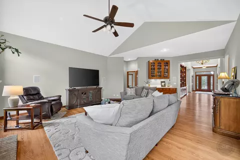 Other - 4020 White Eagle Dr, Naperville, IL 60564 photo 5 of 16