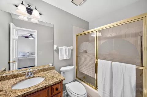 Bath - 4020 White Eagle Dr, Naperville, IL 60564 photo 7 of 11