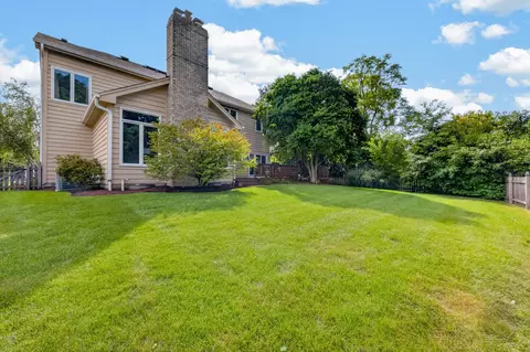 Exterior - 4020 White Eagle Dr, Naperville, IL 60564 photo 8 of 10