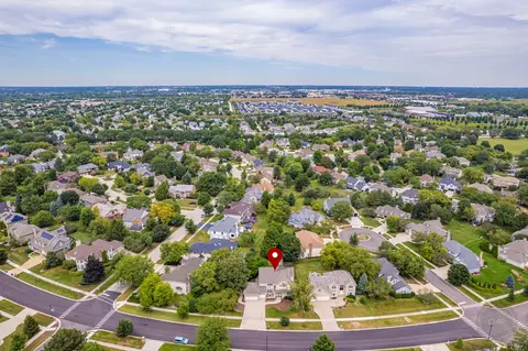 View/Area - 4020 White Eagle Dr, Naperville, IL 60564 photo 7 of 15