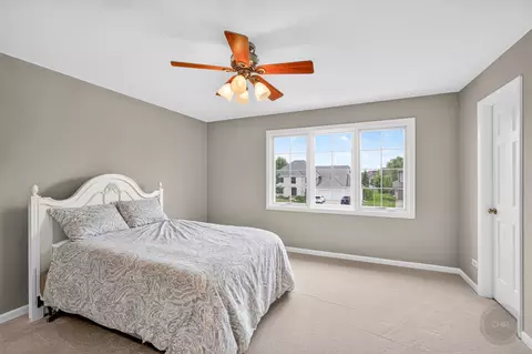 Bedroom - 4020 White Eagle Dr, Naperville, IL 60564 photo 7 of 8
