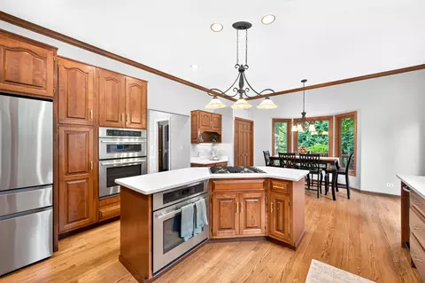 Kitchen - 4020 White Eagle Dr, Naperville, IL 60564 photo 2 of 4