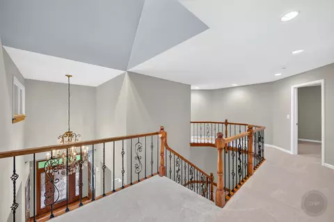 Entry Way - 4020 White Eagle Dr, Naperville, IL 60564 photo 9 of 12