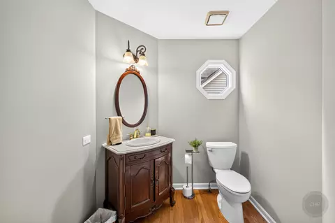 Bath - 4020 White Eagle Dr, Naperville, IL 60564 photo 1 of 11