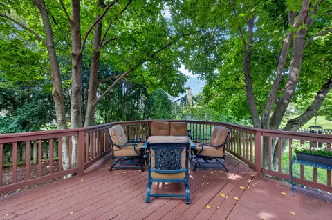 Exterior - 4020 White Eagle Dr, Naperville, IL 60564 photo 4 of 10