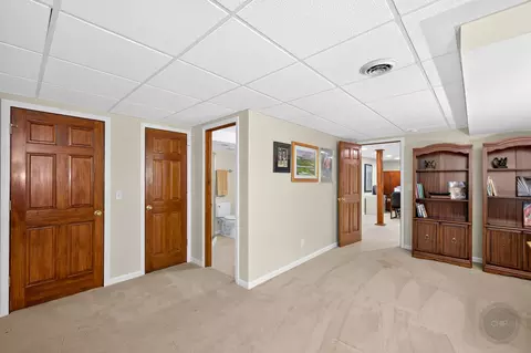 Entry Way - 4020 White Eagle Dr, Naperville, IL 60564 photo 12 of 12