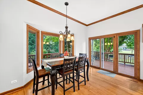 Dining - 4020 White Eagle Dr, Naperville, IL 60564 photo 5 of 6