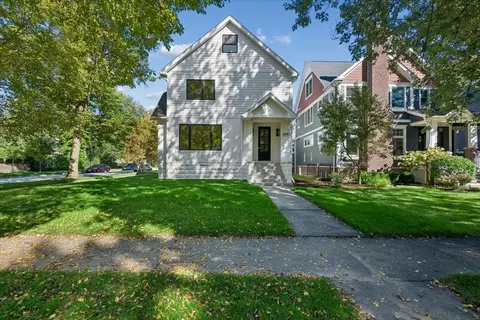 2623 Harrison St, Evanston, IL 60201