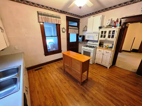 Kitchen - 234 N Cherry St, Centralia, IL 62801 photo 4 of 4