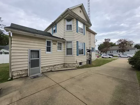 Exterior - 234 N Cherry St, Centralia, IL 62801 photo 3 of 9