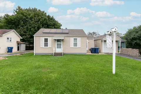 609 N Frolic Ave, Waukegan, IL 60085